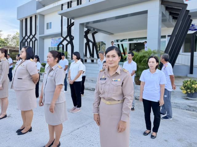 กิจกรรมเชิญธงชาติไทยและขับร้องเพลงชาติไทย เนื่องในวันพระราชทานธงชาติไทย (Thai National Flag Day) 28 กันยายน ของทุกปี