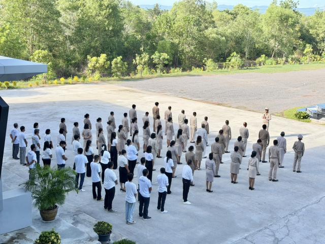 กิจกรรมเชิญธงชาติไทยและขับร้องเพลงชาติไทย เนื่องในวันพระราชทานธงชาติไทย (Thai National Flag Day) 28 กันยายน ของทุกปี