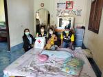 สมาชิกสภาทต.ตำนาน ลงพื้นที่มอบสิ่งของให้แก่ผู้ด้อยโอกาส
