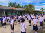 เข้าร่วมกิจกรรมเข้าแถวเคารพธงชาติ บริเวณหน้าเสาธง ศพด.บ้านทุ่งลาน