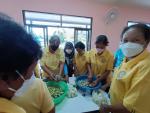 โครงการส่งเสริมสนับสนุนการดูแลสุขภาพกลุ่มผู้สูงอายุ ด้วยการทำลูกประคบ