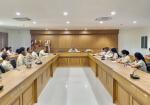 ประชุมประพนักงานเทศบาลเพื่อชี้แจงข้อราชการต่างๆ