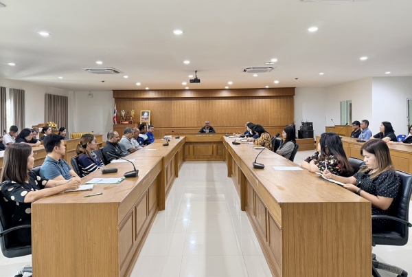 ประชุมติดตามการดำเนินงาน